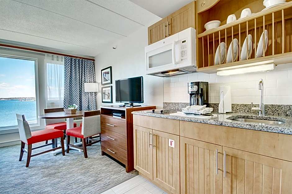 Wyndham Inn on the Harbor