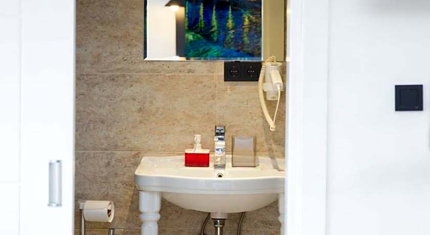 Ada Apart Otel Alsancak