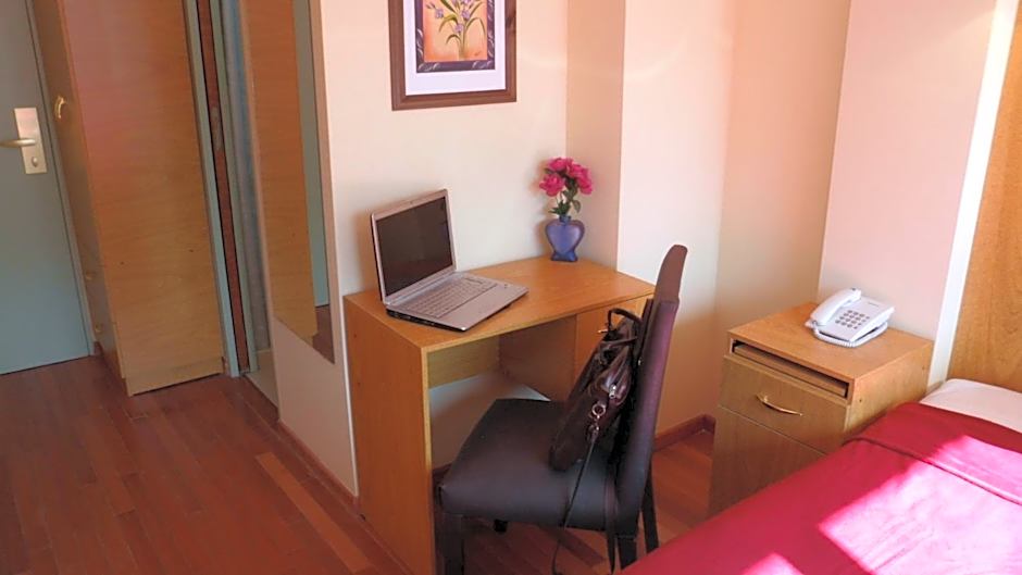 Juramento de Lealtad Townhouse Hotel