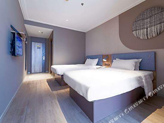 Home Inn·neo (Shiqi subway station store, ningbo airport )