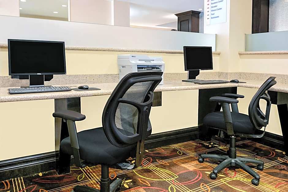 Holiday Inn Express & Suites Cotulla By IHG