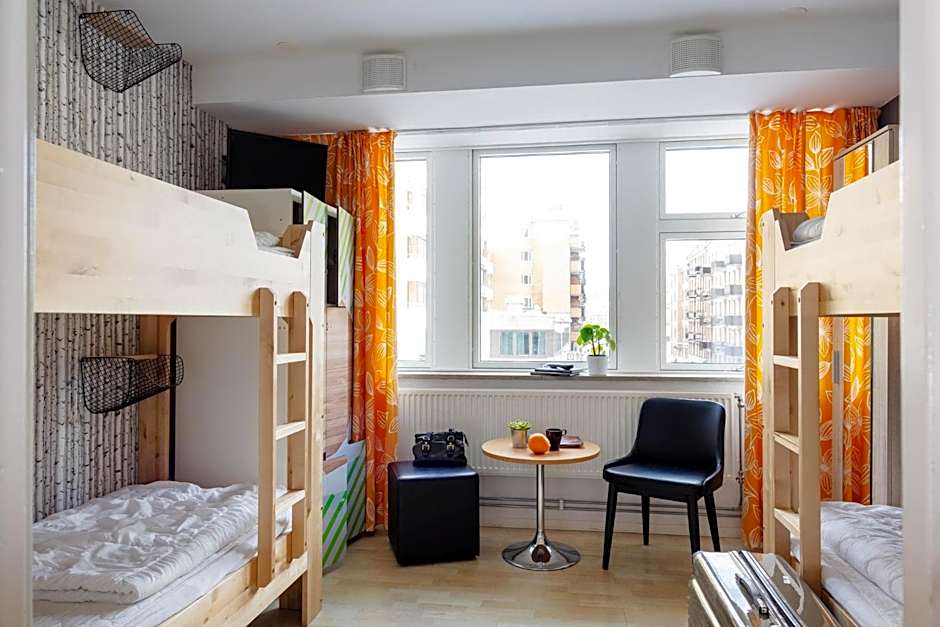 Slottsskogens Hostel
