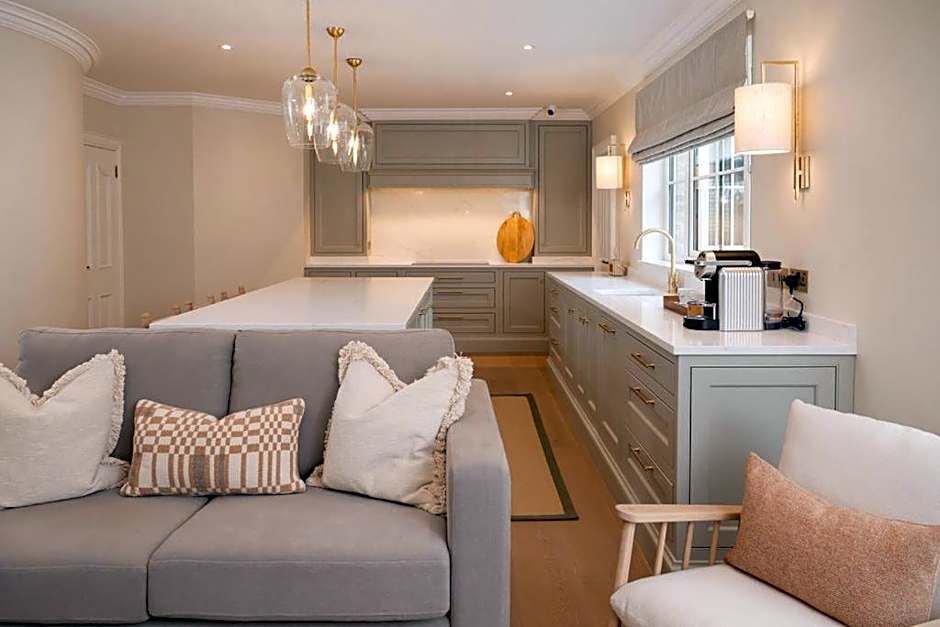 Tullyglass House Hotel