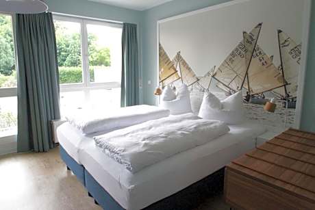 Deluxe Double or Twin Room with Balcony