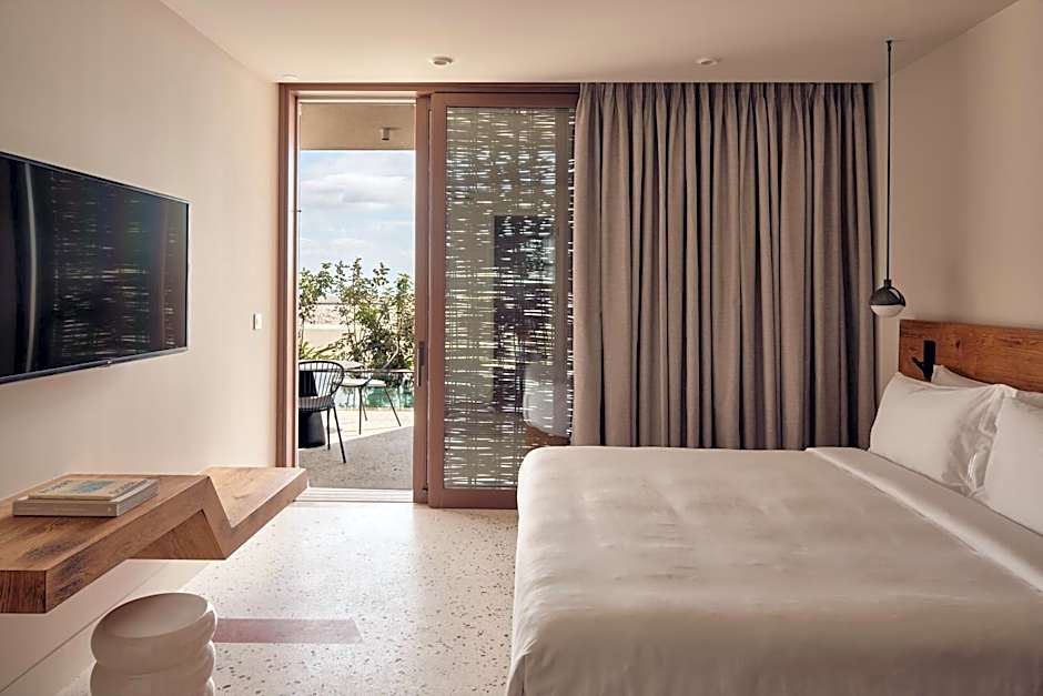 Noūs Santorini, a Member of Design Hotels