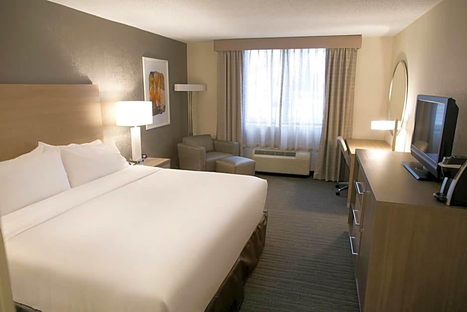 Holiday Inn Fargo By IHG