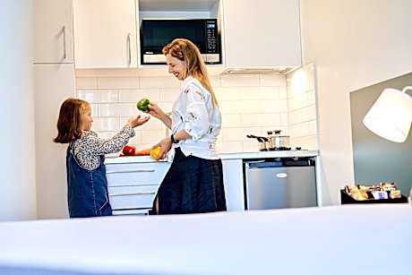 Tres Petite Double Studio Apartment