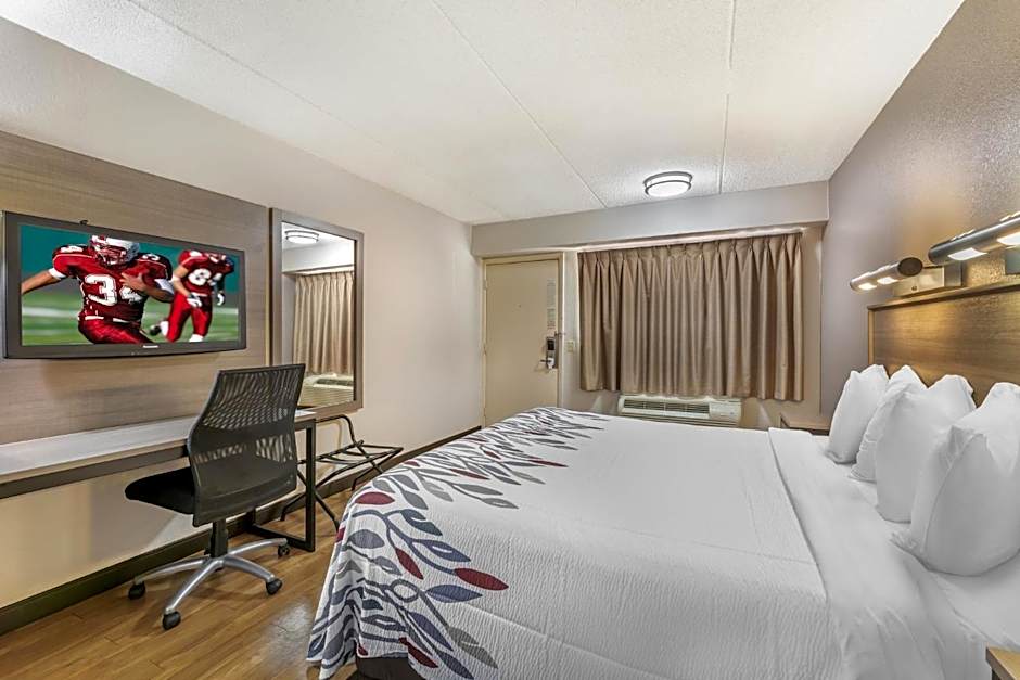 Red Roof Inn Erie - I-90