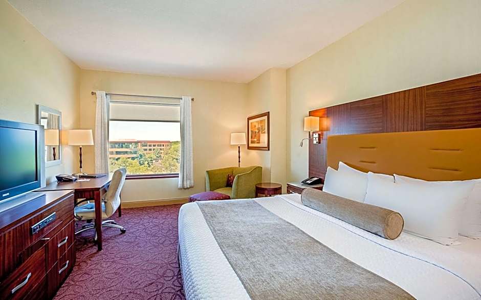 Sonesta Milwaukee West Wauwatosa