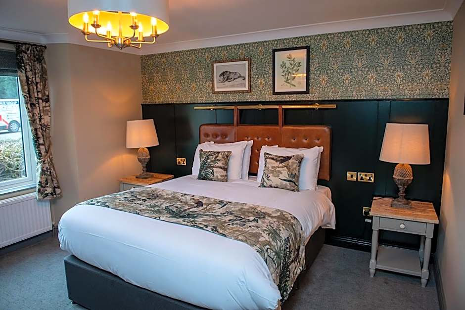 The Red Lion Inn by Chef & Brewer Collection