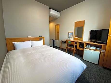 Double Room with Small Double Bed - Smoking - Heated Tobacco Only