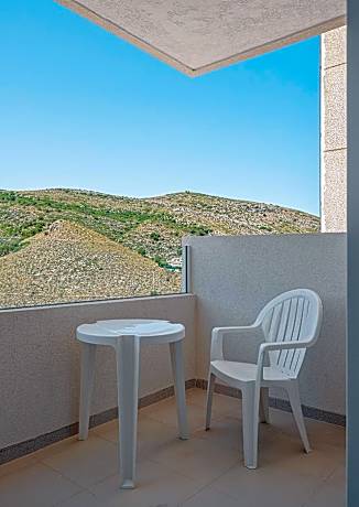 Double Room with Extra Bed (2 Adults + 1 Child)