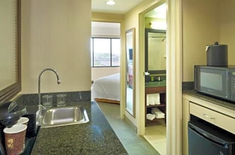 Two-Room King Suite with the Empire State Building View 