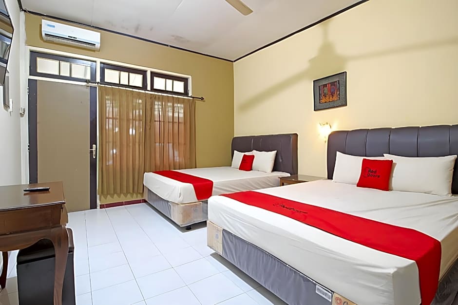 RedDoorz near Pojok Beteng Prawirotaman