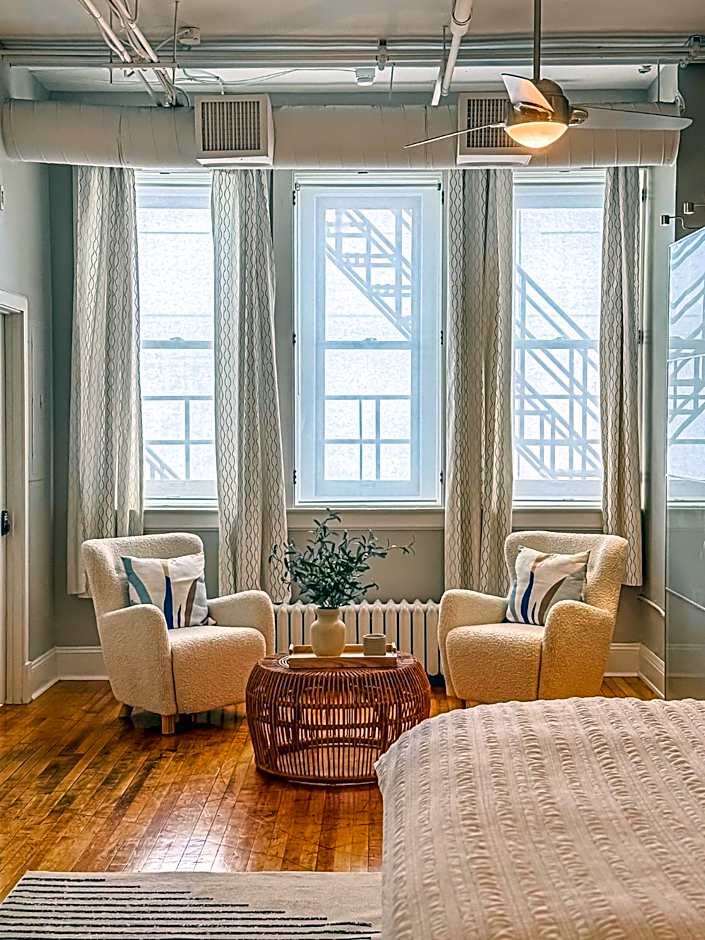 The Historic Lyric Presidential Suite