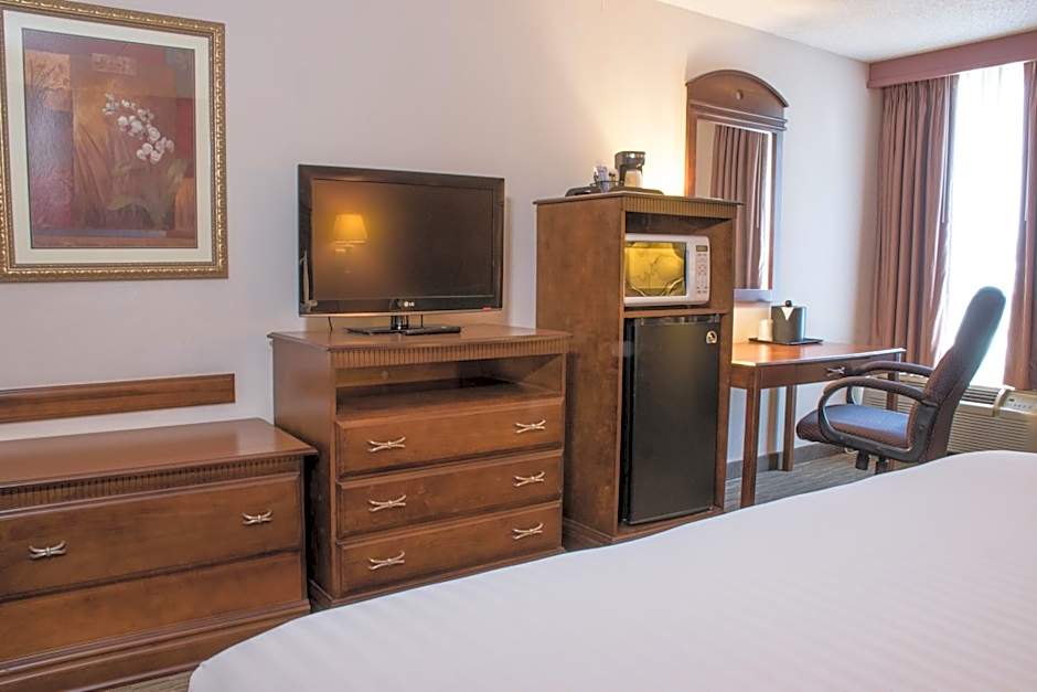 Greenstay Hotel And Suites