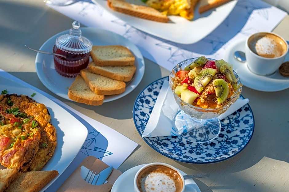 Margarita Studios Ambelas