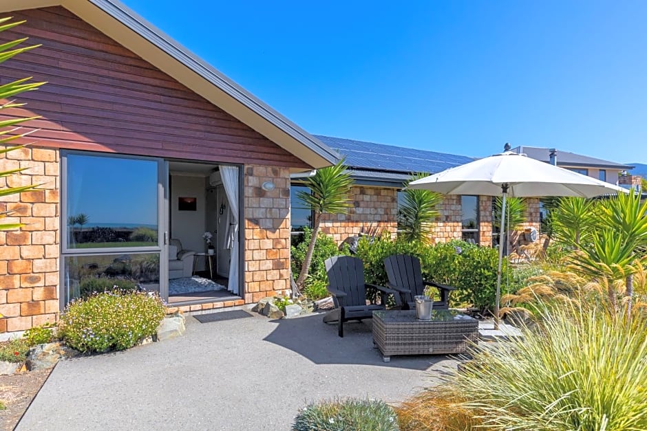 Ocean View Beachfront Apartment