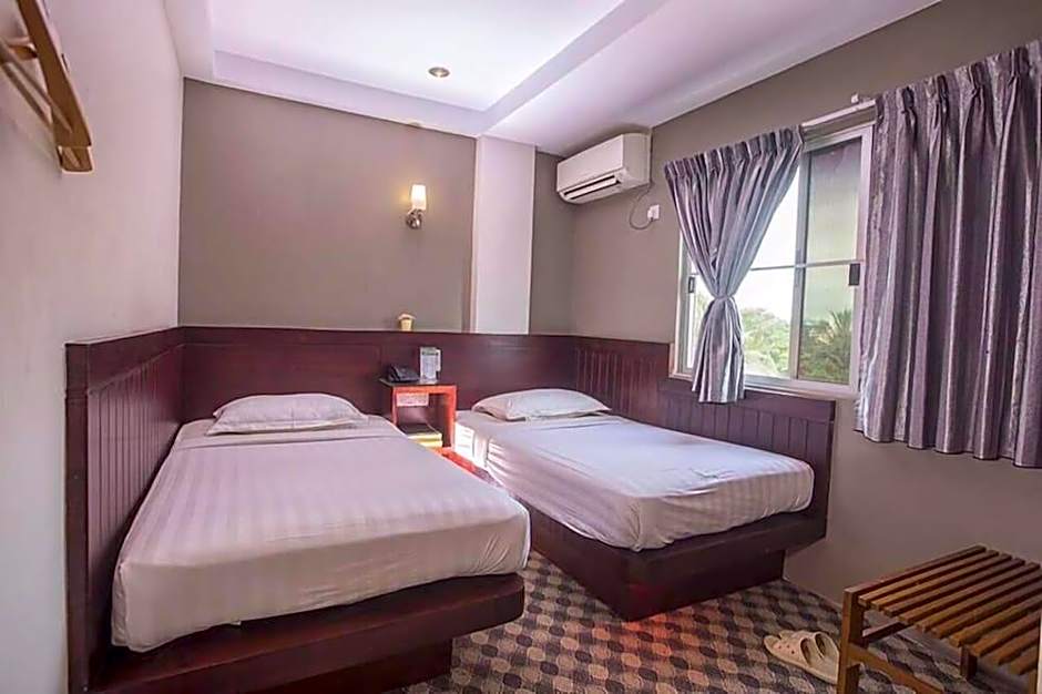 Green Paradise Hotel