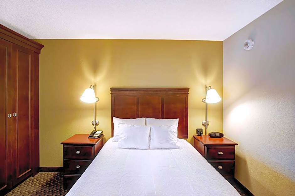 Hampton Inn By Hilton College Station