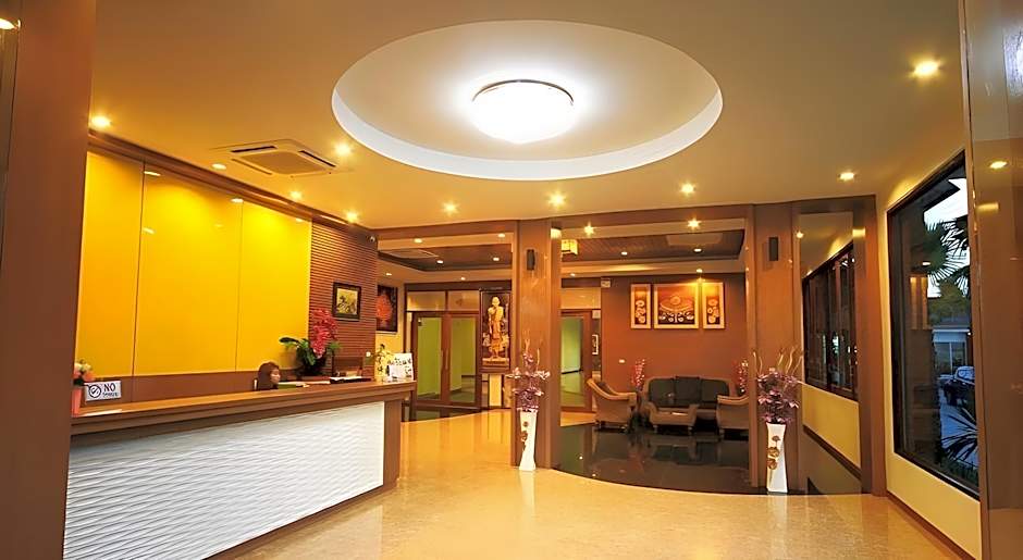 Chaophayathara Riverside Hotel