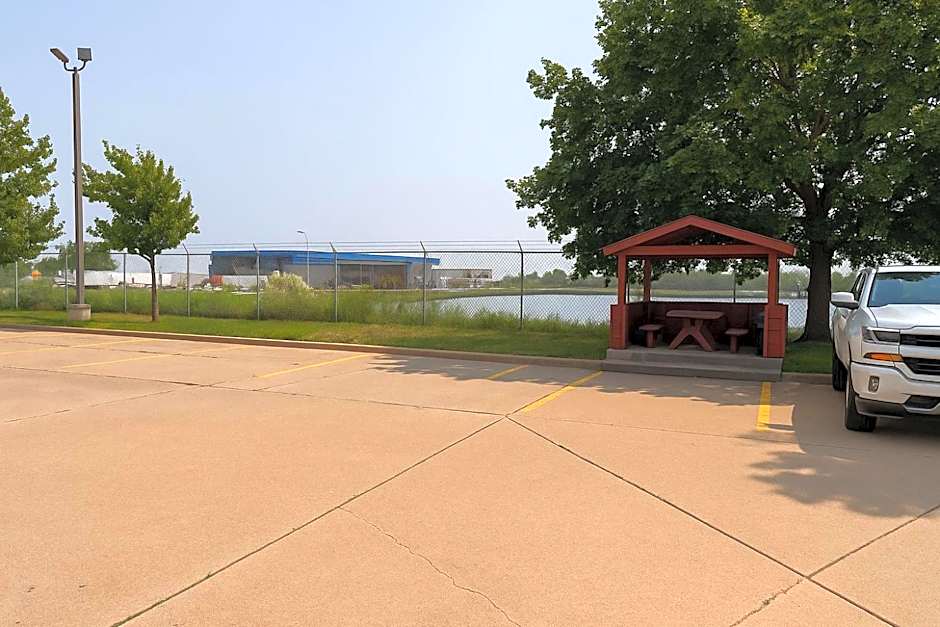 Days Inn by Wyndham Morton