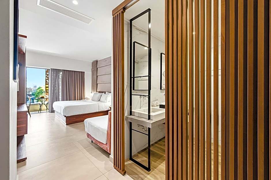 DOM Boutique Hotel