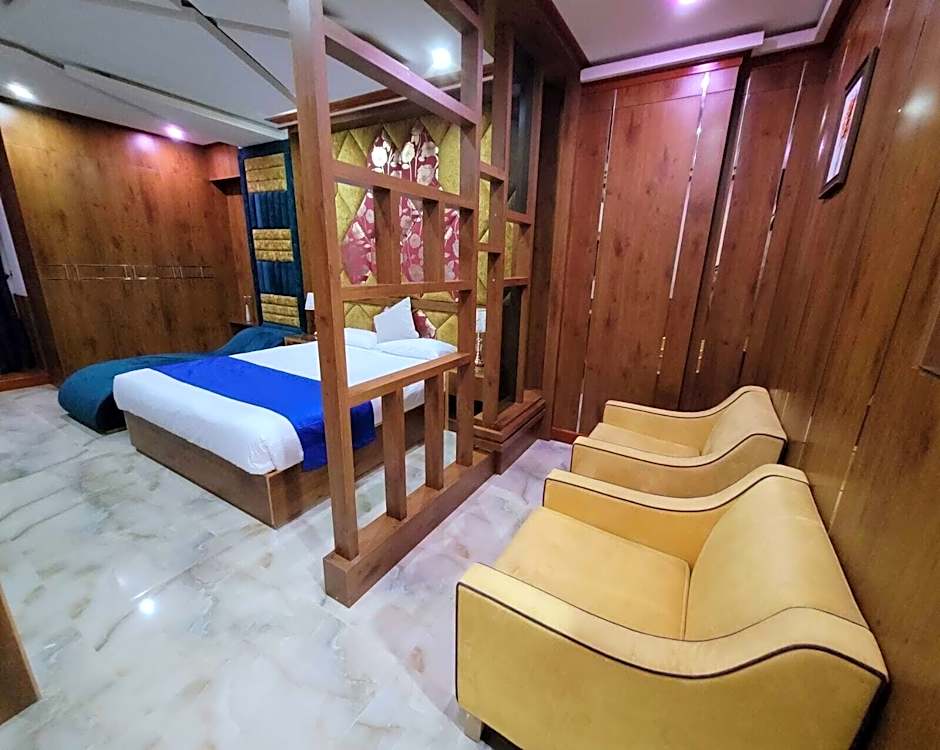 camphor hotel