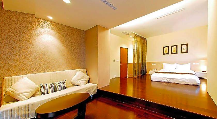 Sun Moon Lake Karuizawa Villa B&B