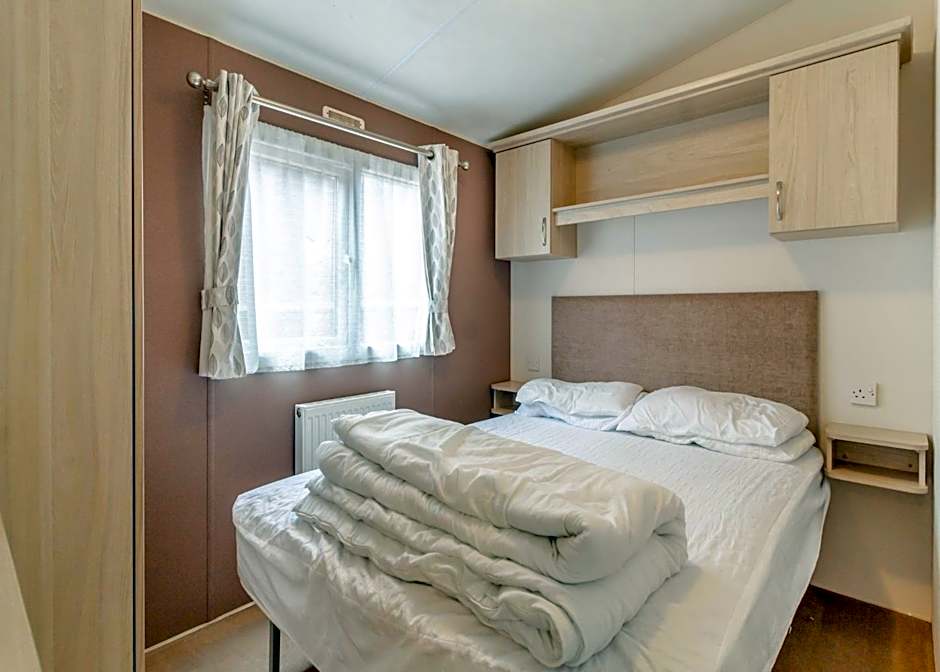 Castaways Beach Resort