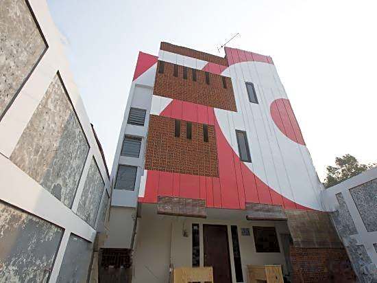 OYO 2178 Merthan House