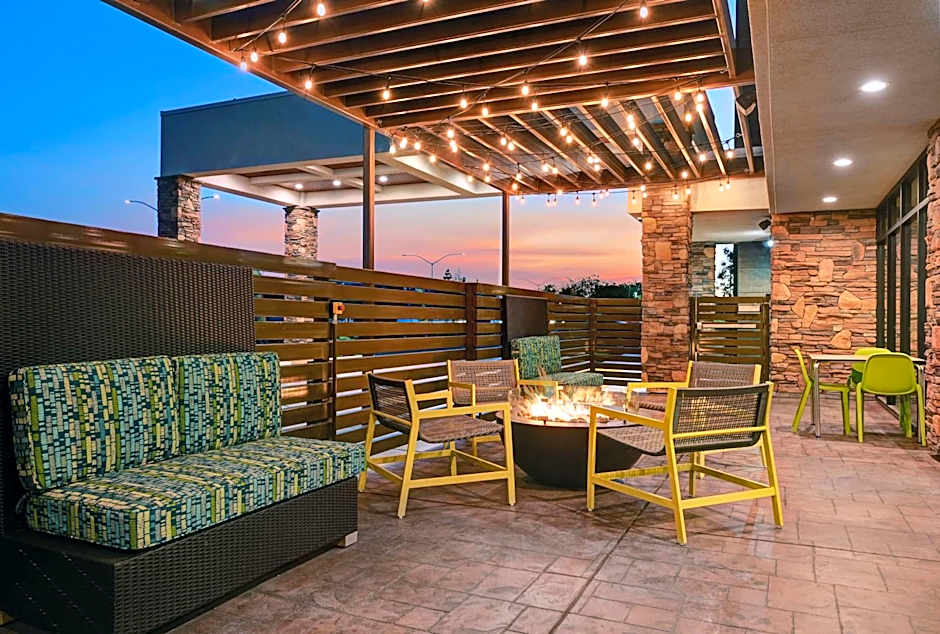 Home2 Suites by Hilton Tracy, CA