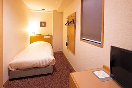 Western-Style Single Room (No View) - Non Smoking - No Meals