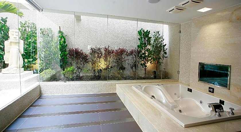 Yes Motel City Resort Paradise