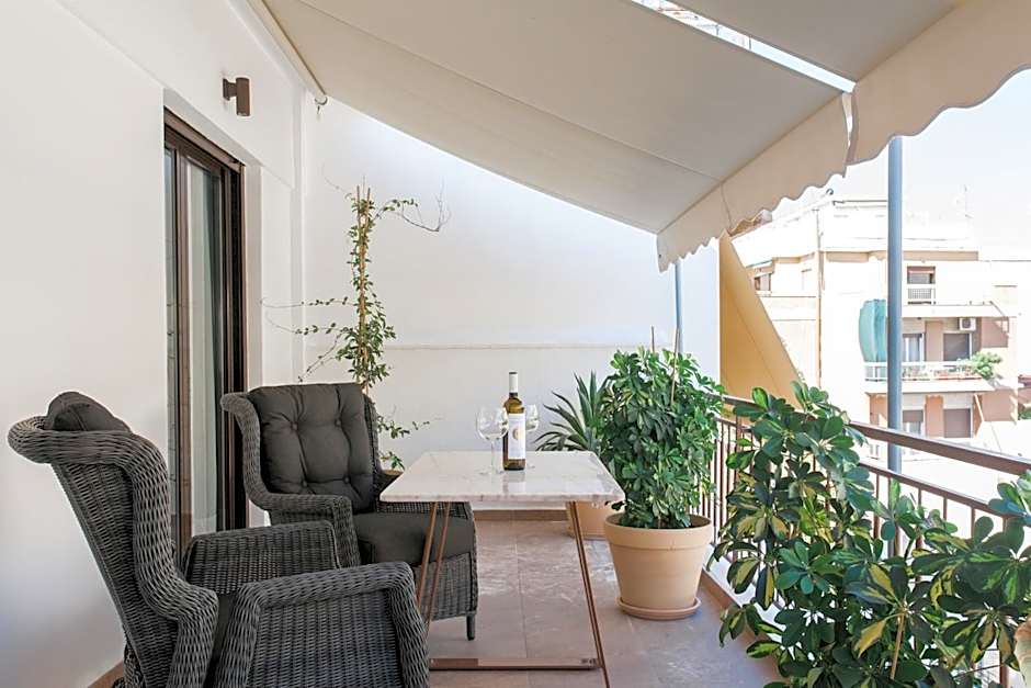 Nicholas Point Apartments and Rooms