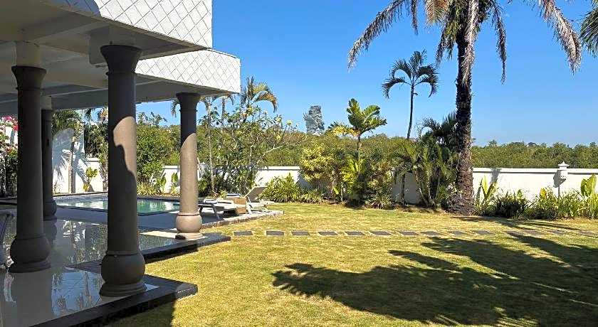 The Beverly Hills Bali a Luxury Villas & Spa