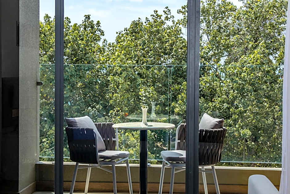 Sky Beach Maldives - Dhiffushi