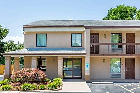 Days Inn by Wyndham Winston Salem North