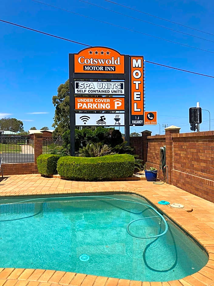 Cotswold Motor Inn