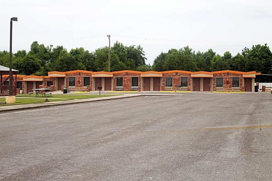 Hickory House Inn