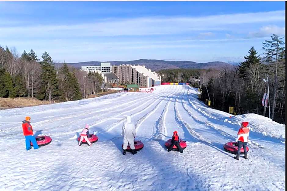 HH 207 Ski-InOut Sunrise Views Village Steps Sleeps 4
