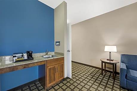 One-Bedroom King Suite with Roll-In Shower and Sofa Bed - Disability/Non-Smoking