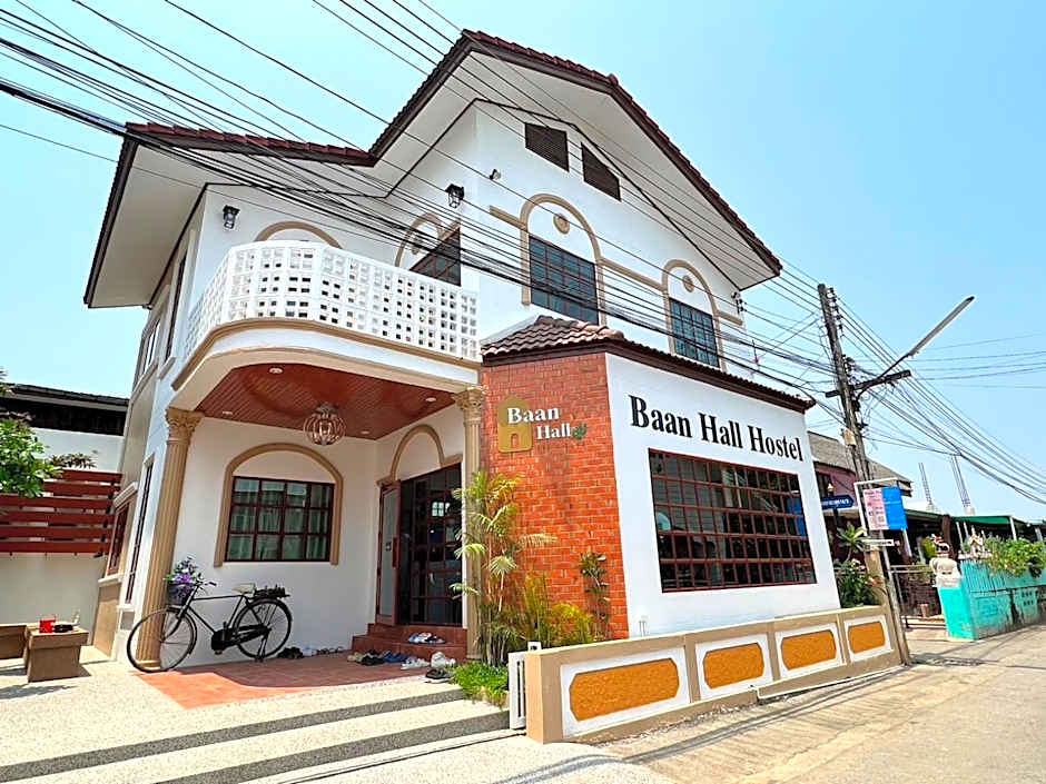 Baan Hall Hostel