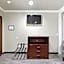 Le Blanc Inn & Suites