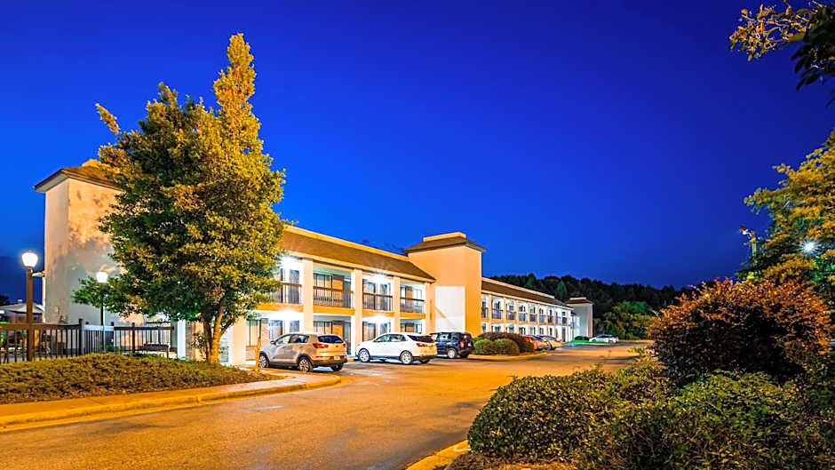 Quality Inn & Suites Fayetteville I-95