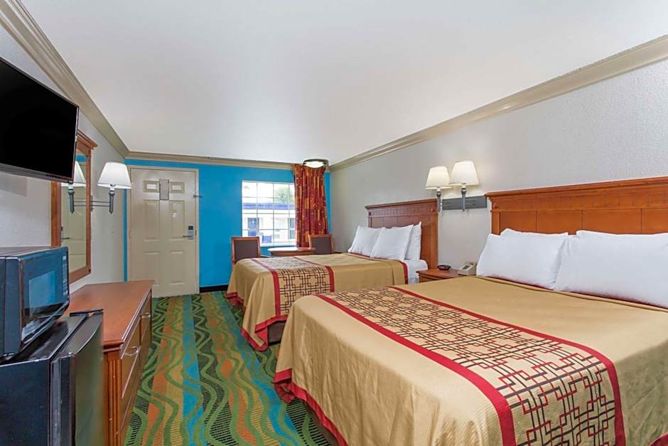 Days Inn by Wyndham Virginia Beach Town Center