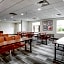 Holiday Inn Express & Suites Lantana By IHG