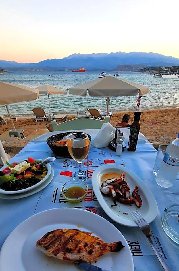 Evia Bay Suites and Retreats