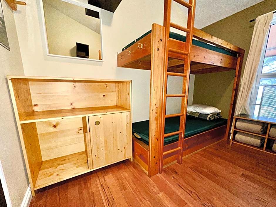Canmore Alpine Hostel - Alpine Club of Canada