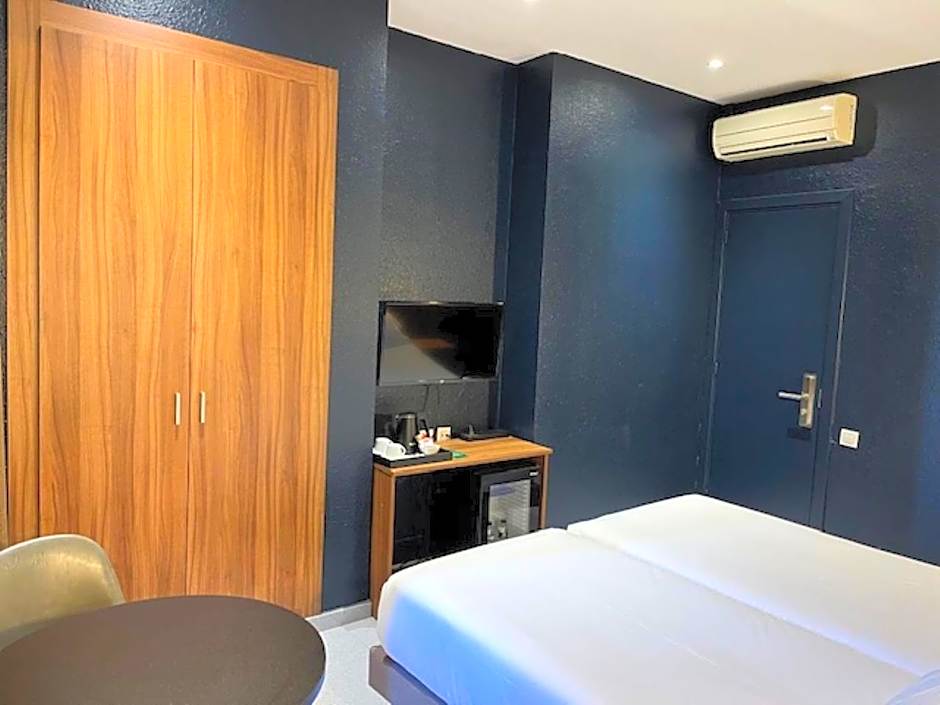 Aneto Hotel